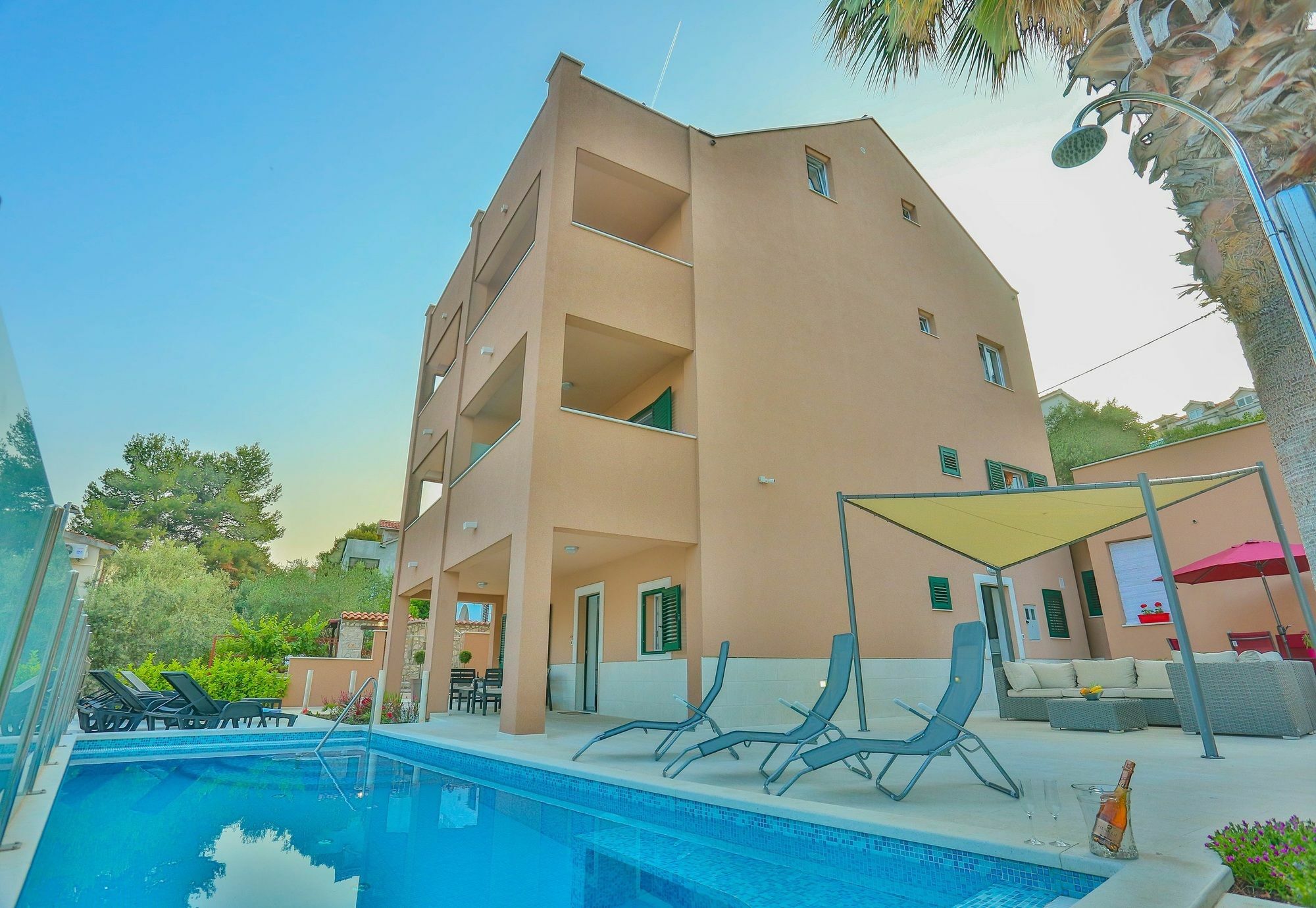 Apartments Marly Trogir Bagian luar foto