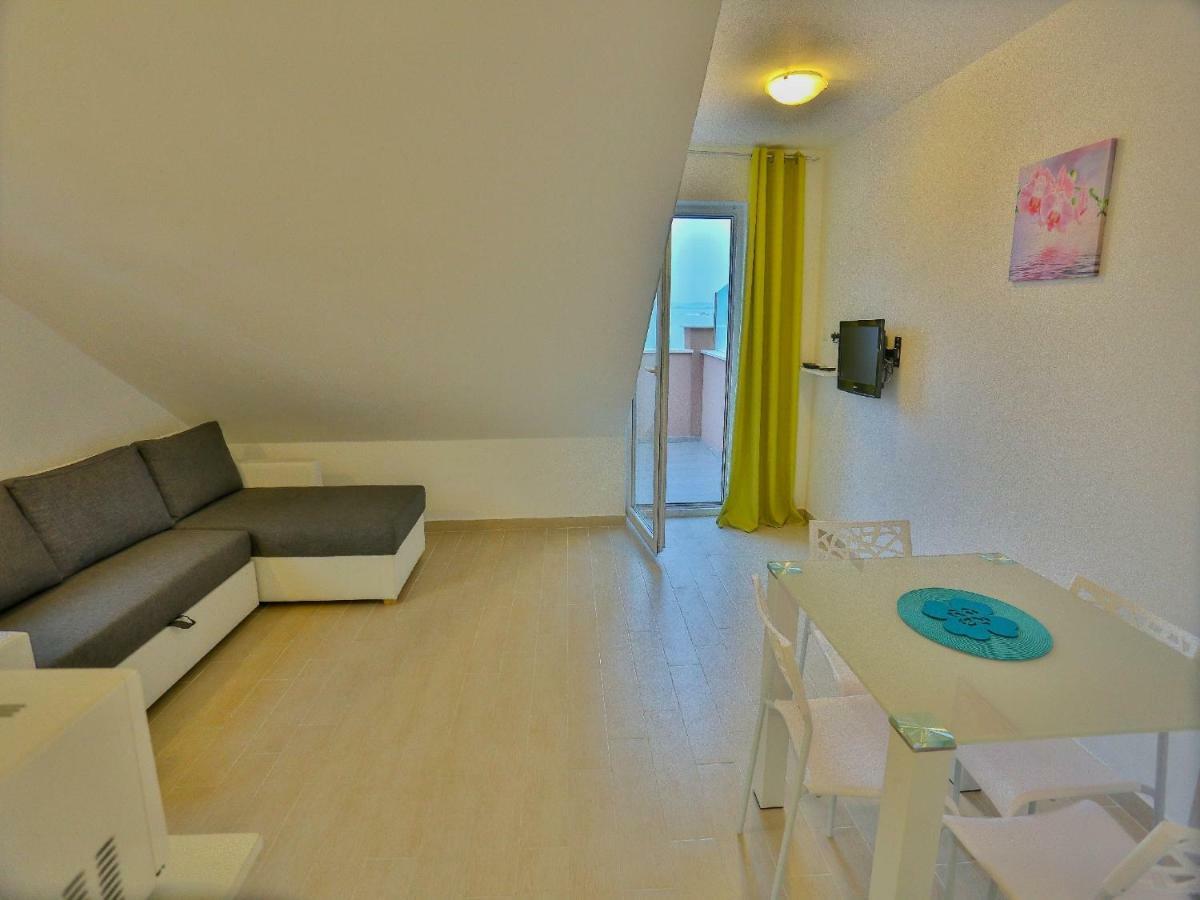 Apartments Marly Trogir Bagian luar foto